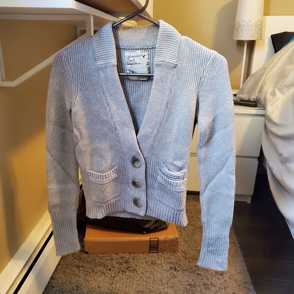 American Eagle Sweater